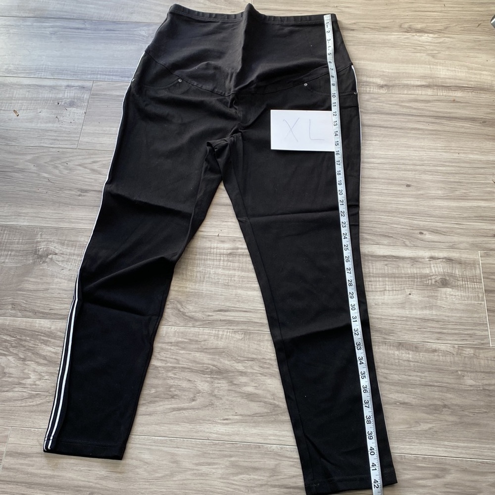 Women's Maternity Jeggings - Picture 14 of 16